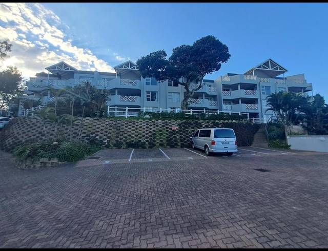 3 BEDROOM TOWNHOUSE FOR SALE IN UMDLOTI BEACH